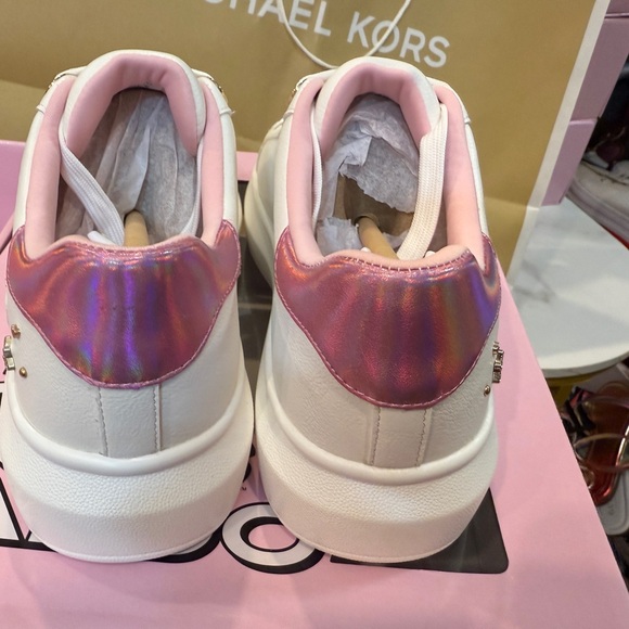 Barbie x ALDO Limited Edition Sneakers - Picture 9 of 10